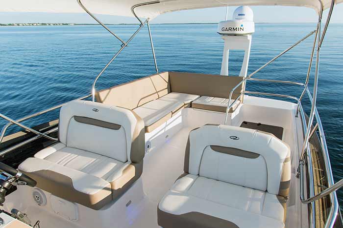 Regal 42 Fly interior