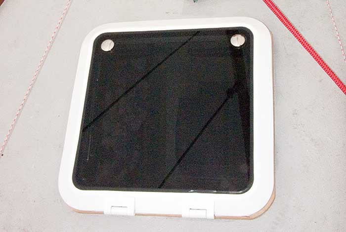 Sailboat hatch