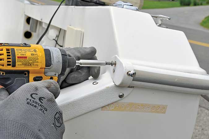 Removing rubrail end caps