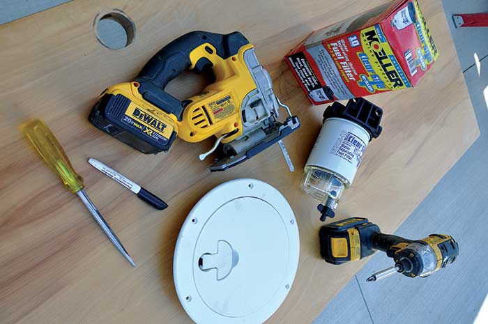 Tools for installing a Moeller fuel filter