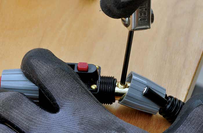 High-current connector